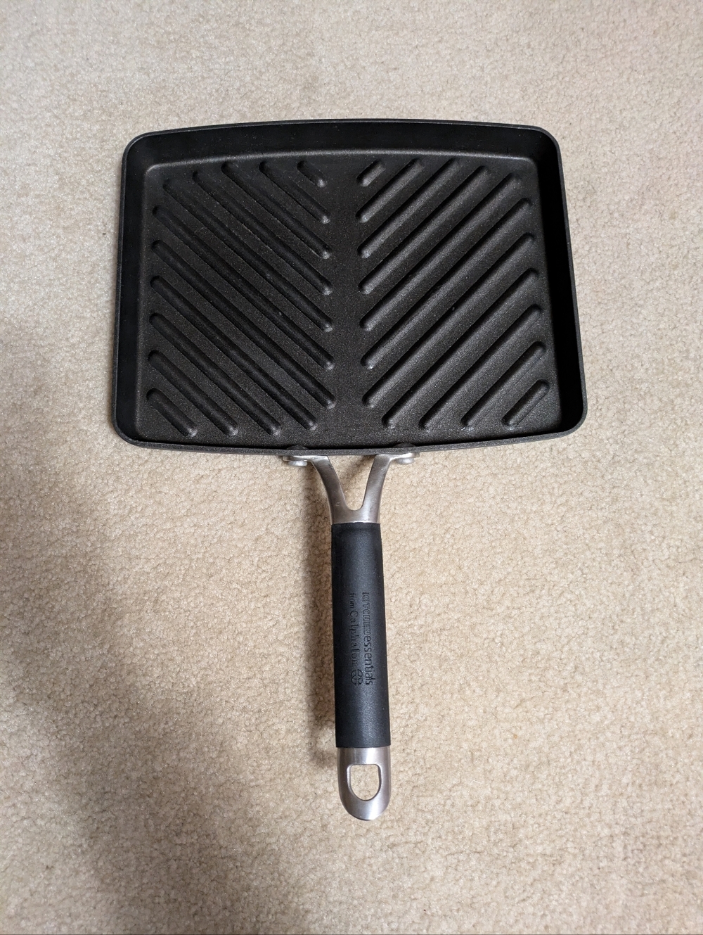 Calphalon Pan.  Non Stick.  Never Used, Bottom Has Some Marks From Being Stored.